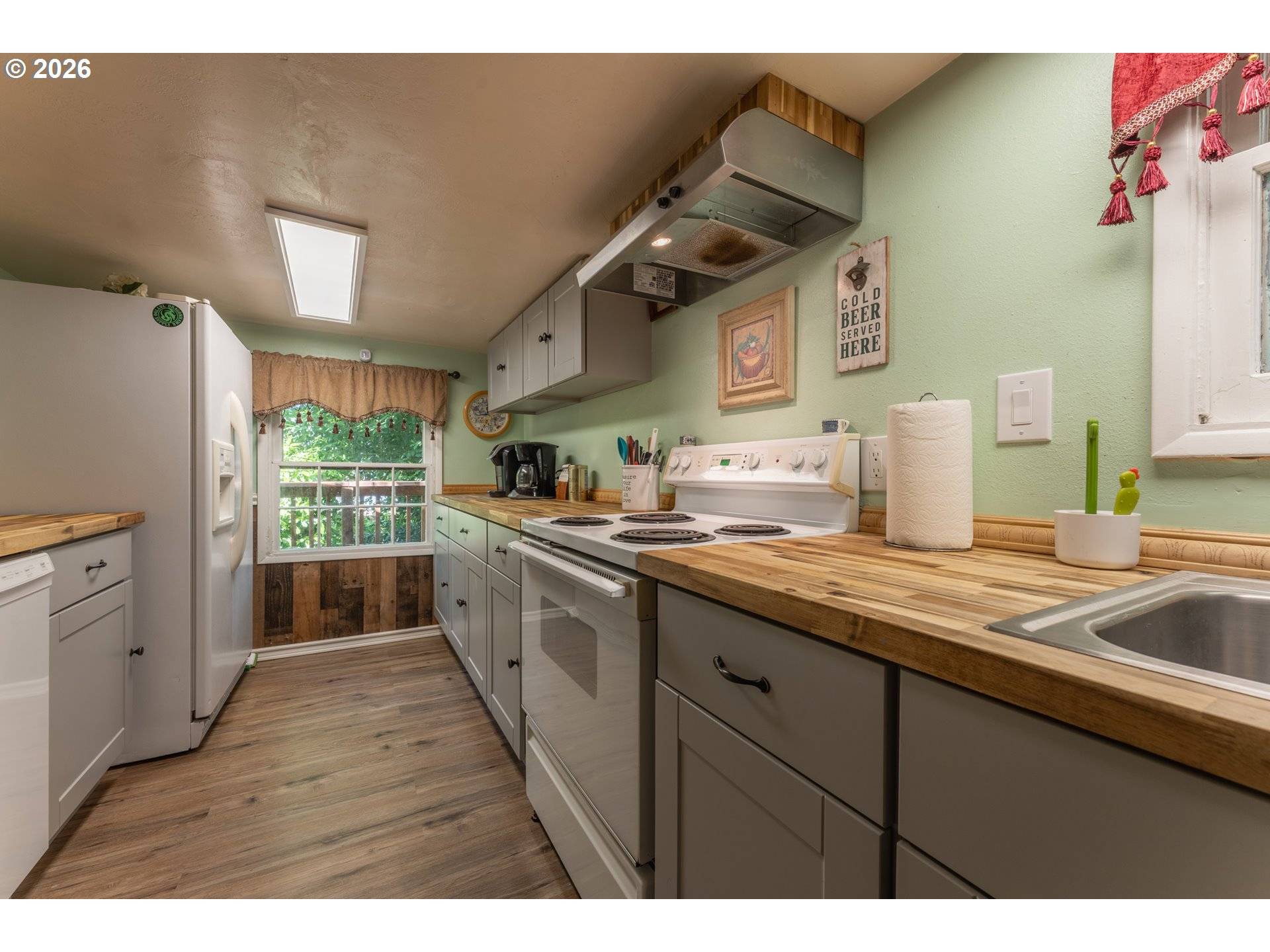 2700 UNDERHILL LN, West Linn, OR 97068