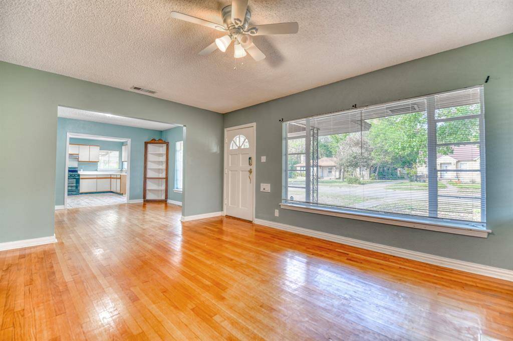 6028 Fairway Avenue, Dallas, TX 75227
