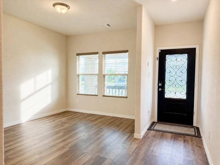 1425 Rolling Fox Drive, Forney, TX 75126