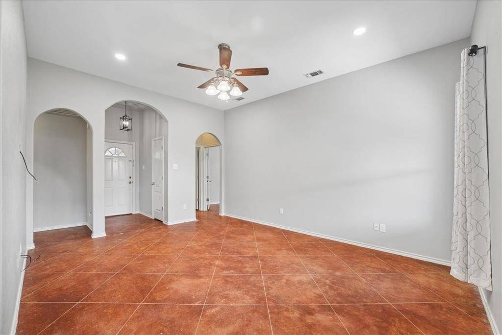 809 Rambling Court, Granbury, TX 76049
