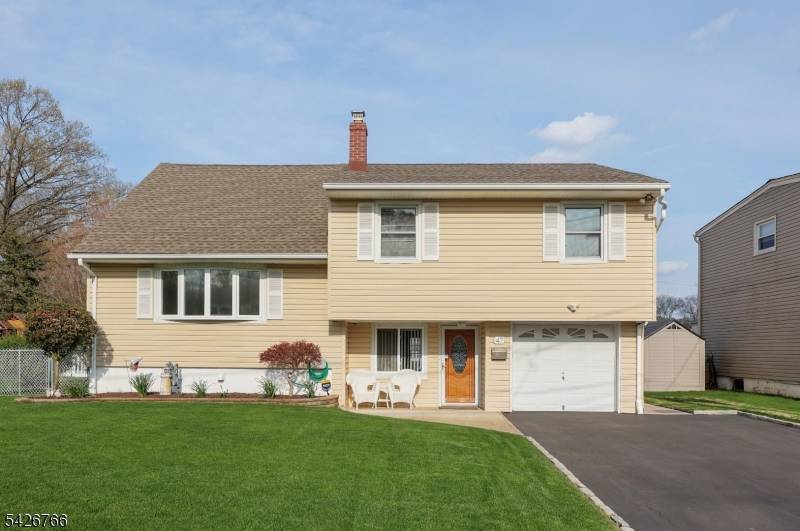 47 Epping Dr, Kenilworth Boro, NJ 07033