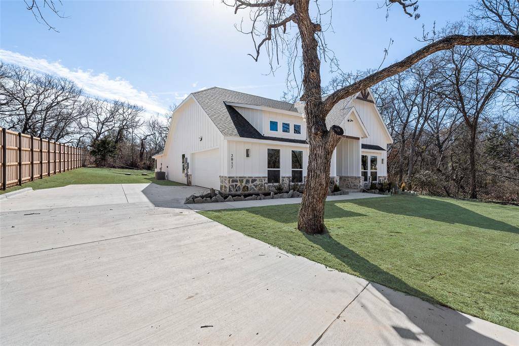 2017 Shady Creek Crossing, Azle, TX 76020