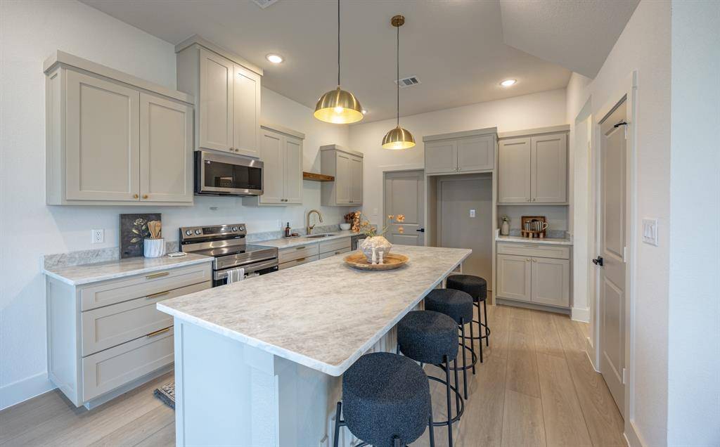 617 E Ramsey Avenue, Fort Worth, TX 76104