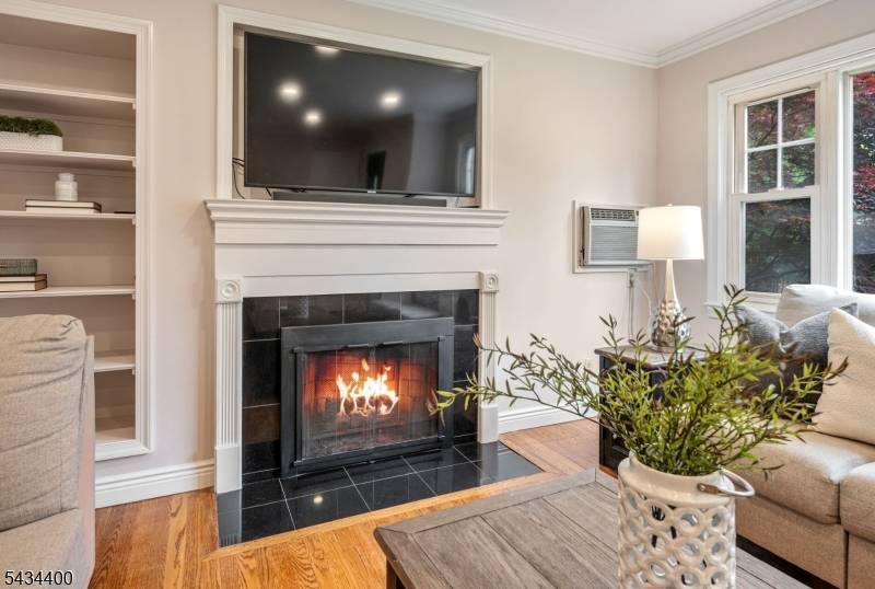 419 Wyckoff Ave, Ramsey Boro, NJ 07446