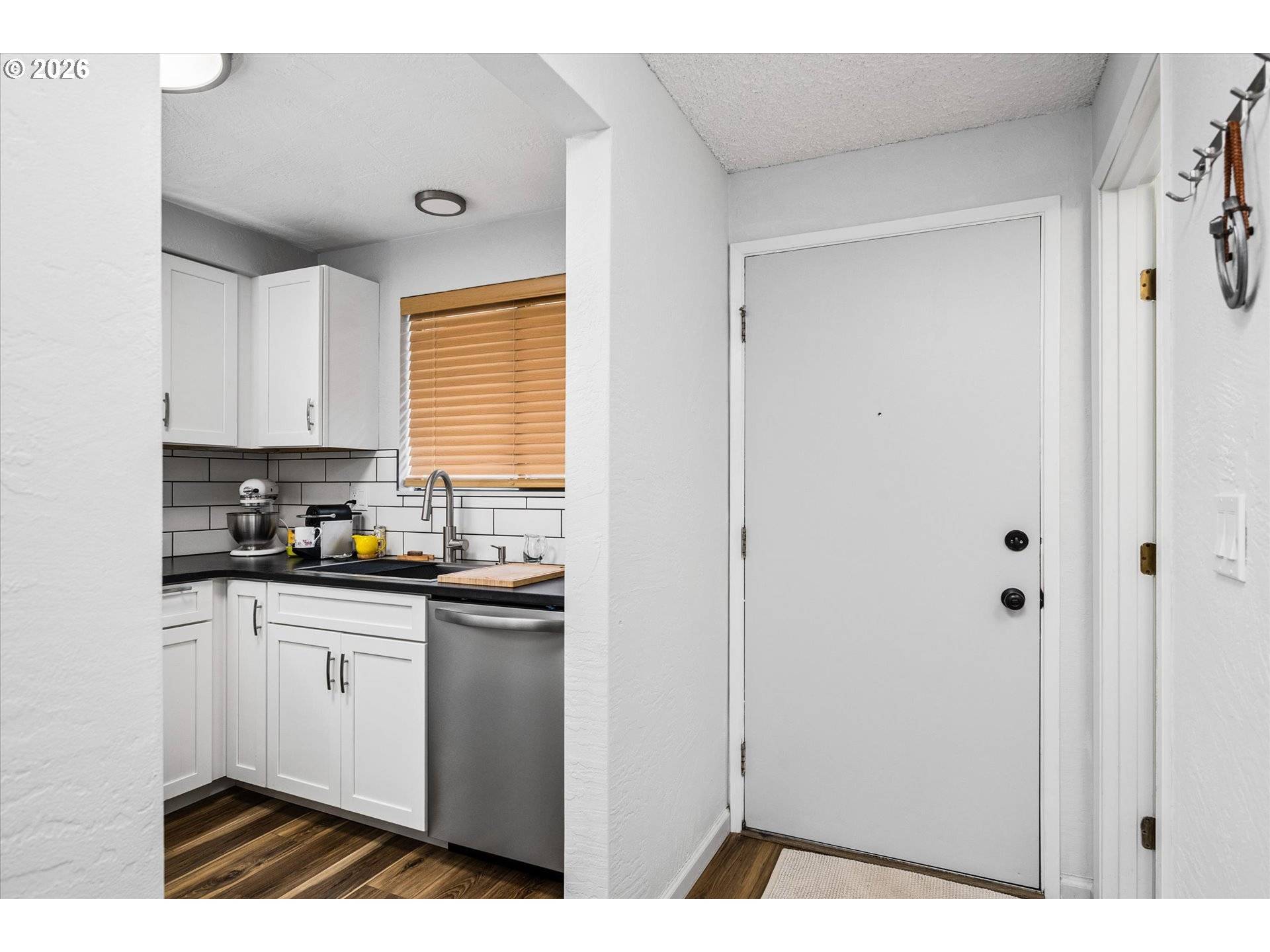 4431 FOX HOLLOW RD #6, Eugene, OR 97401