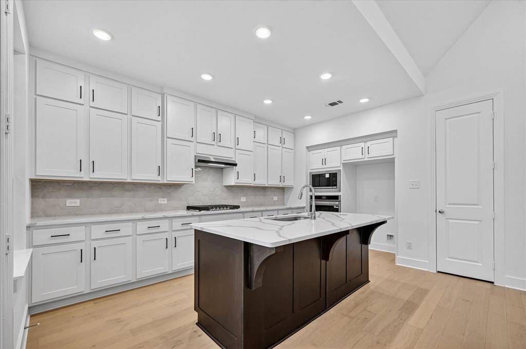 413 Heritage Ranch Trail, Sherman, TX 75092