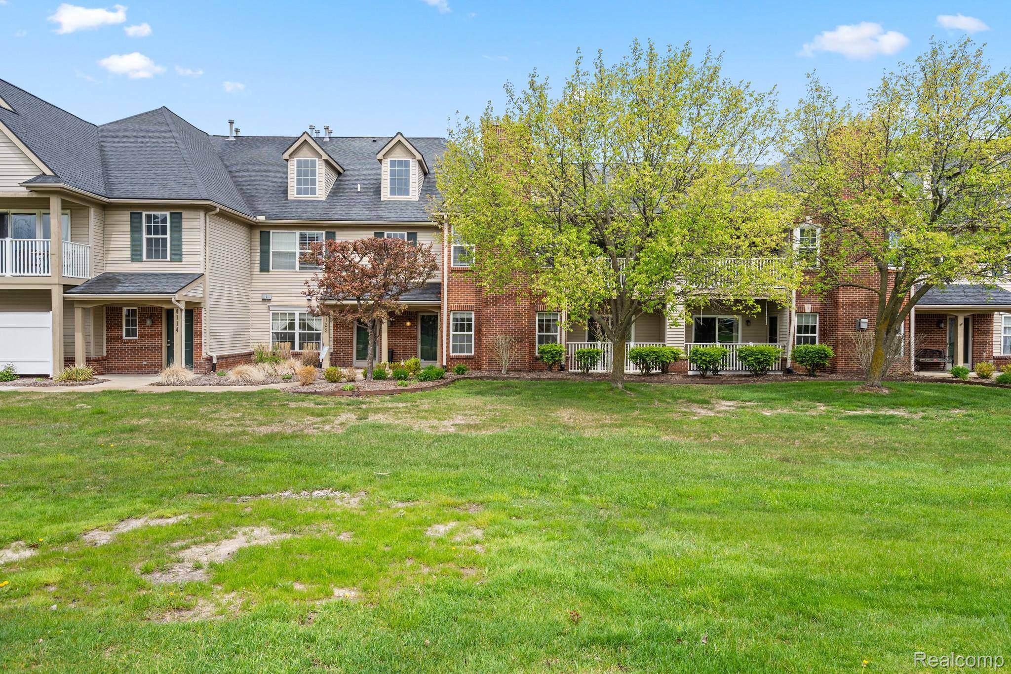 4130 Hampton Ridge BLVD #63, Genoa Township, MI 48843