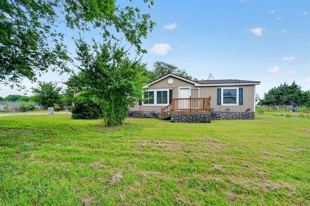 929 W Sterrett Road, Waxahachie, TX 75167