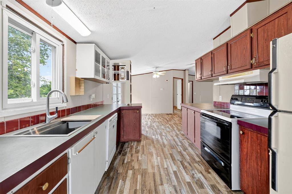 929 W Sterrett Road, Waxahachie, TX 75167