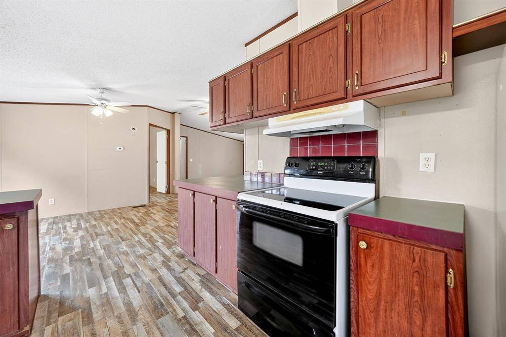 929 W Sterrett Road, Waxahachie, TX 75167