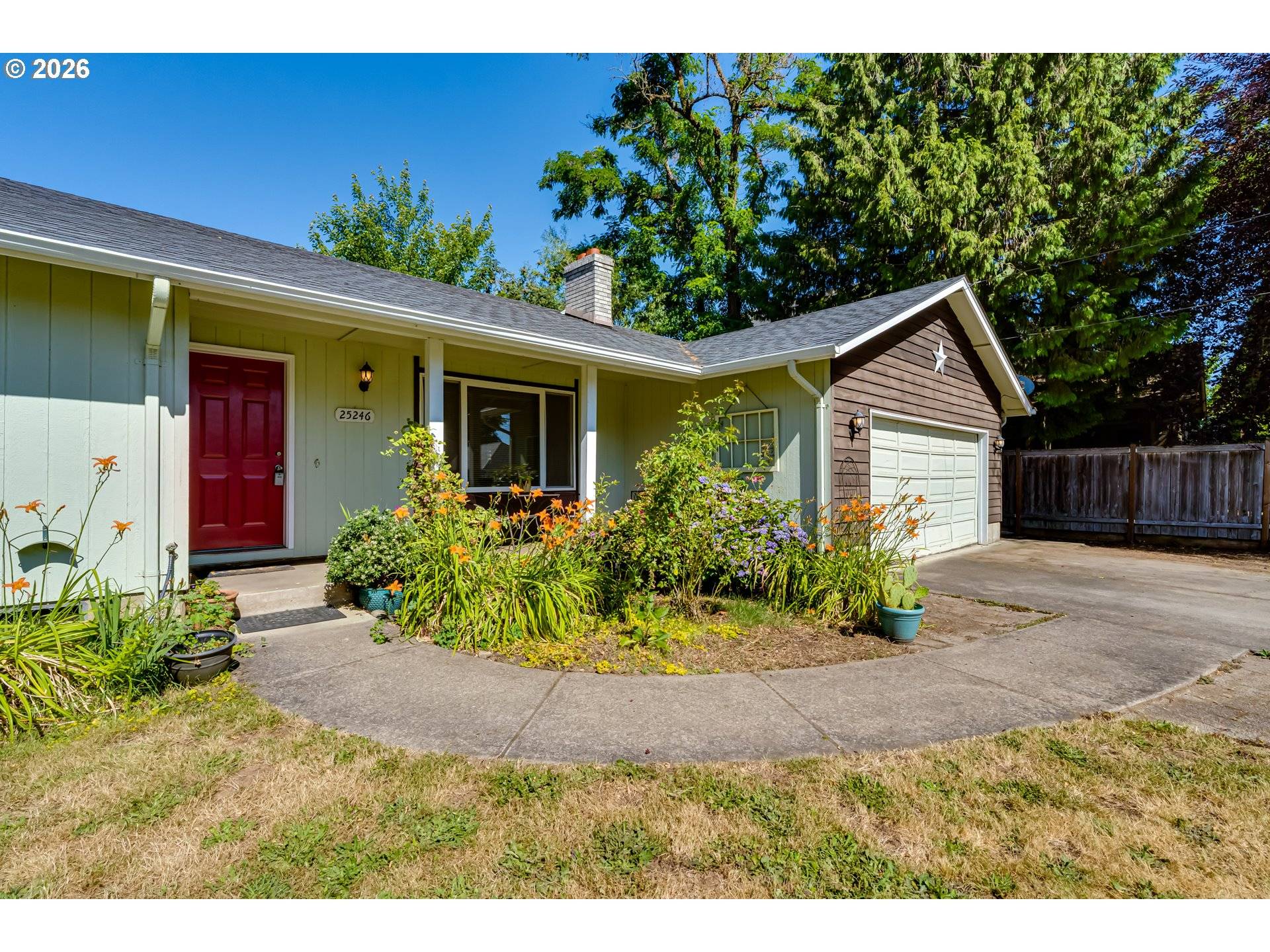 25246 E BOLTON RD, Veneta, OR 97487