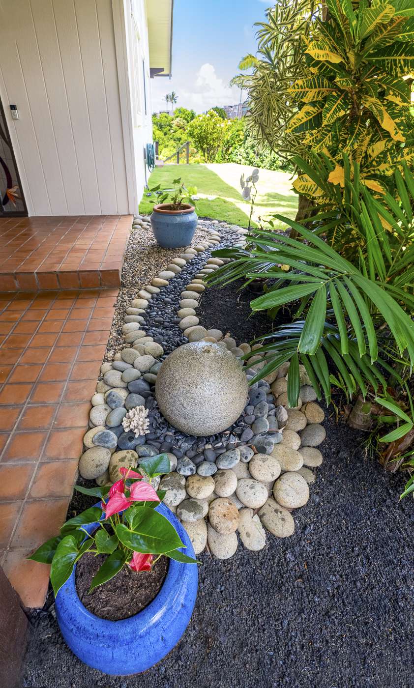 3629 KAWEONUI RD, Princeville, HI 96722