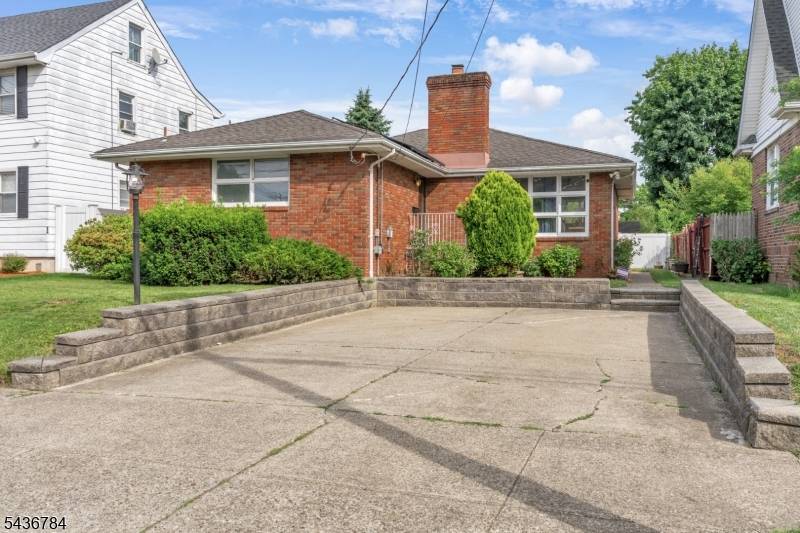 150 Crosby Ave, Paterson City, NJ 07502
