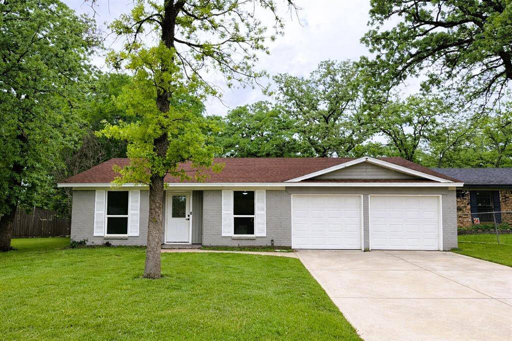 2933 Hunting Drive, Fort Worth, TX 76119