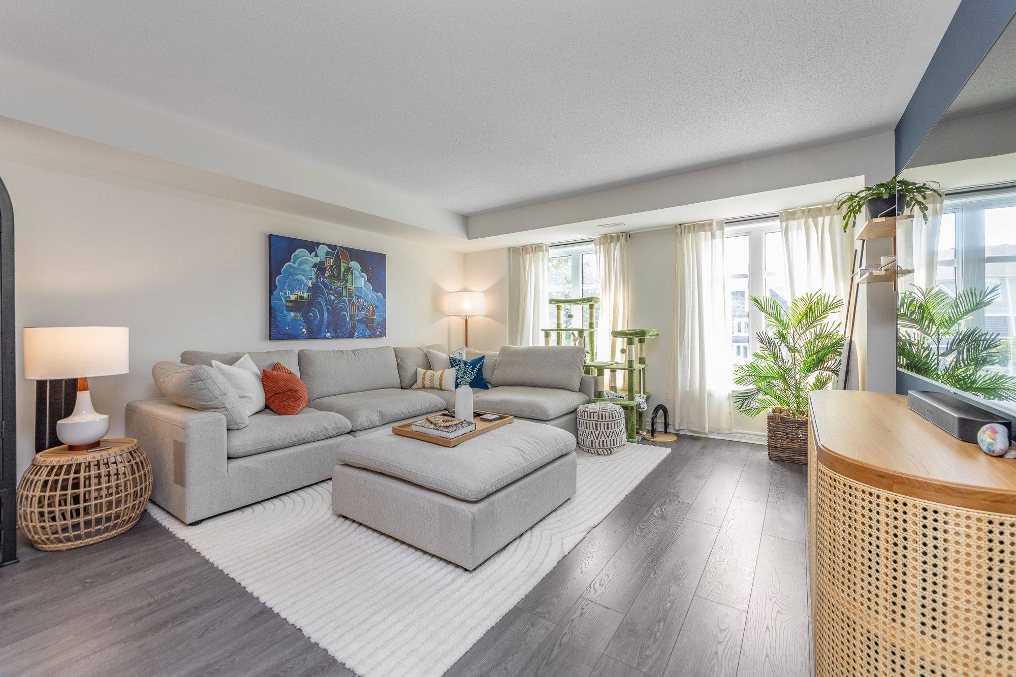 573B Chapman Mills DR, Barrhaven, ON K2J 5T2