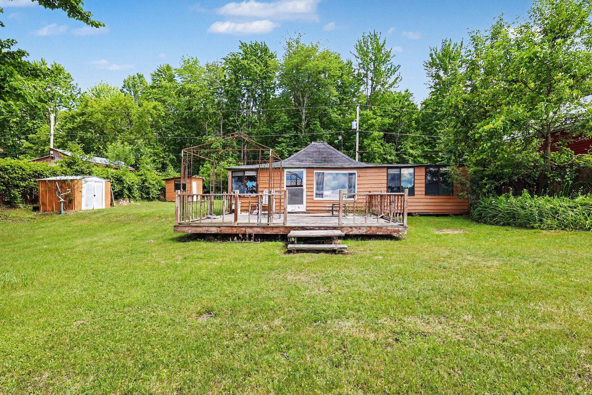 2871 Golf Course LN, North Grenville, ON K0G 1J0