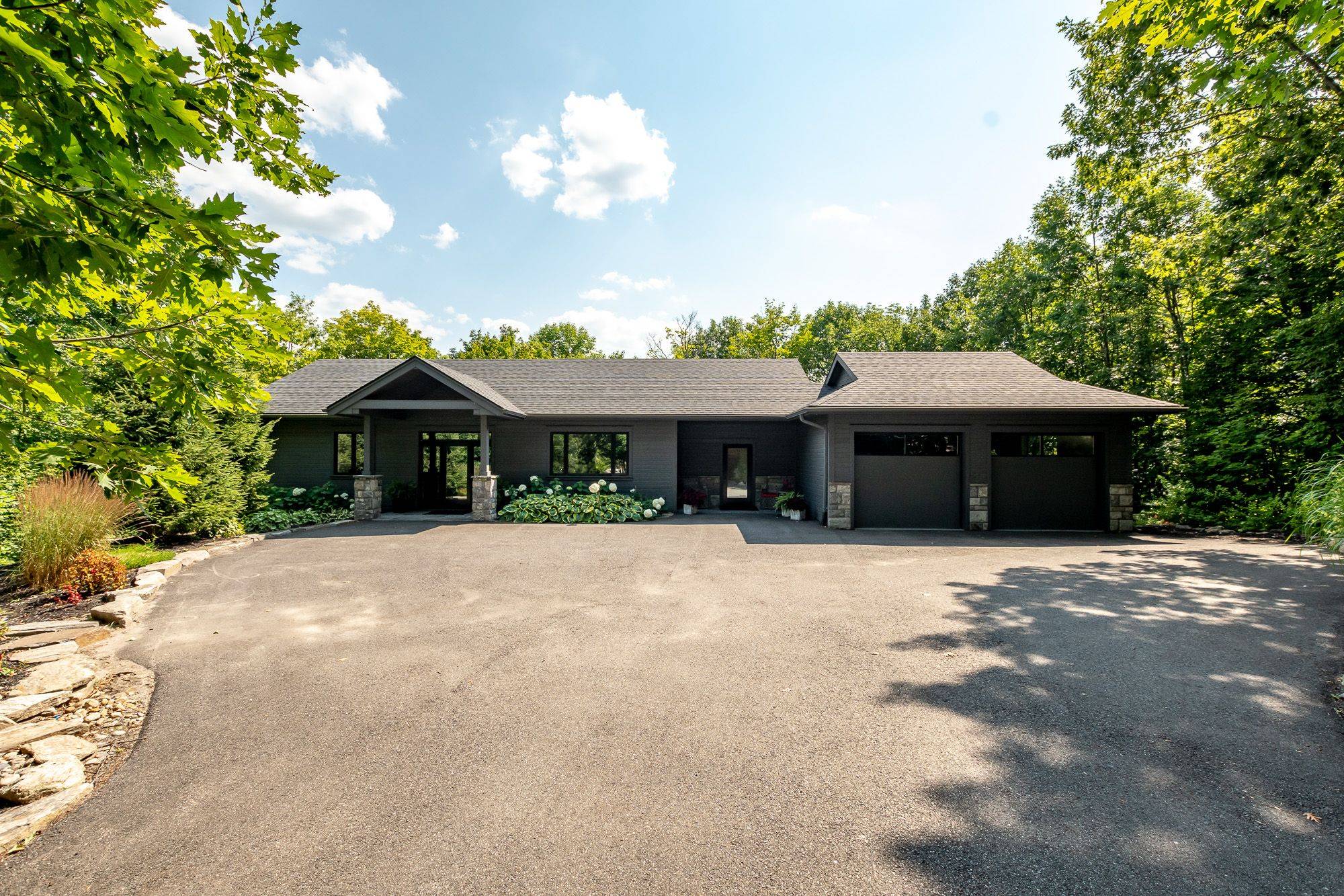 78 Clubhouse DR, Huntsville, ON P1H 1B1