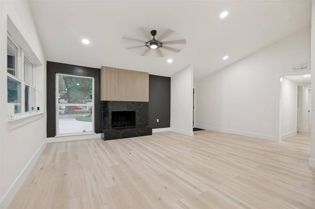 2909 Silverton Drive, Dallas, TX 75229