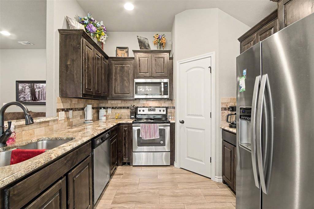 3907 Del Rio Court, Granbury, TX 76049