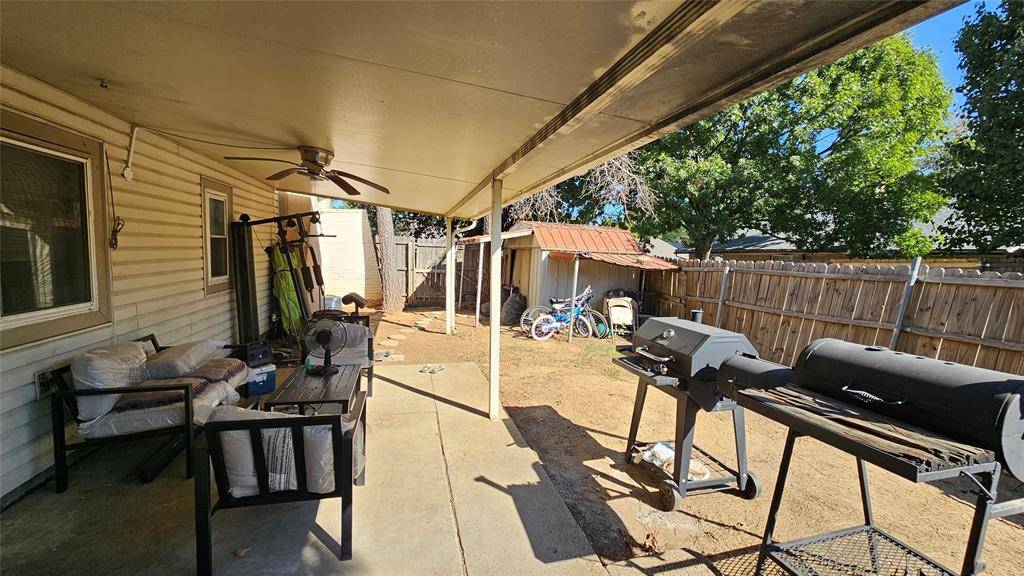 848 Salem Trail, Lewisville, TX 75067