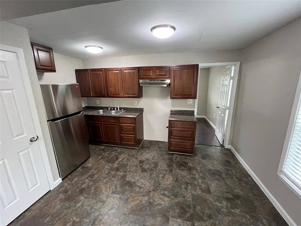 9558 Rylie Crest Drive, Dallas, TX 75217