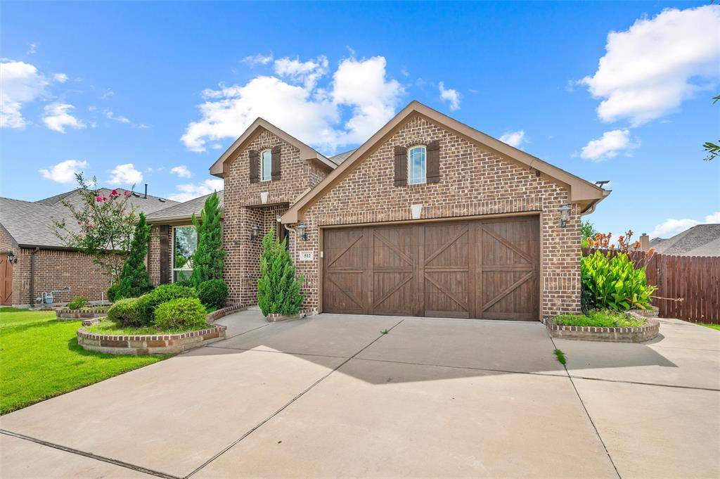 512 Carnation Lane, Mansfield, TX 76063