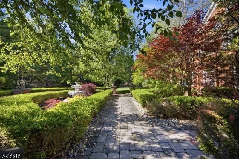 60 Morgan Dr, Sparta Twp., NJ 07871