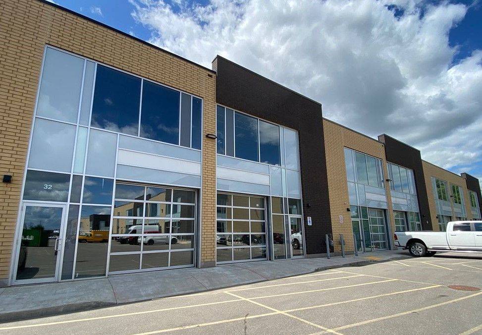1156 KING RD #32, Burlington, ON L7T 4A8
