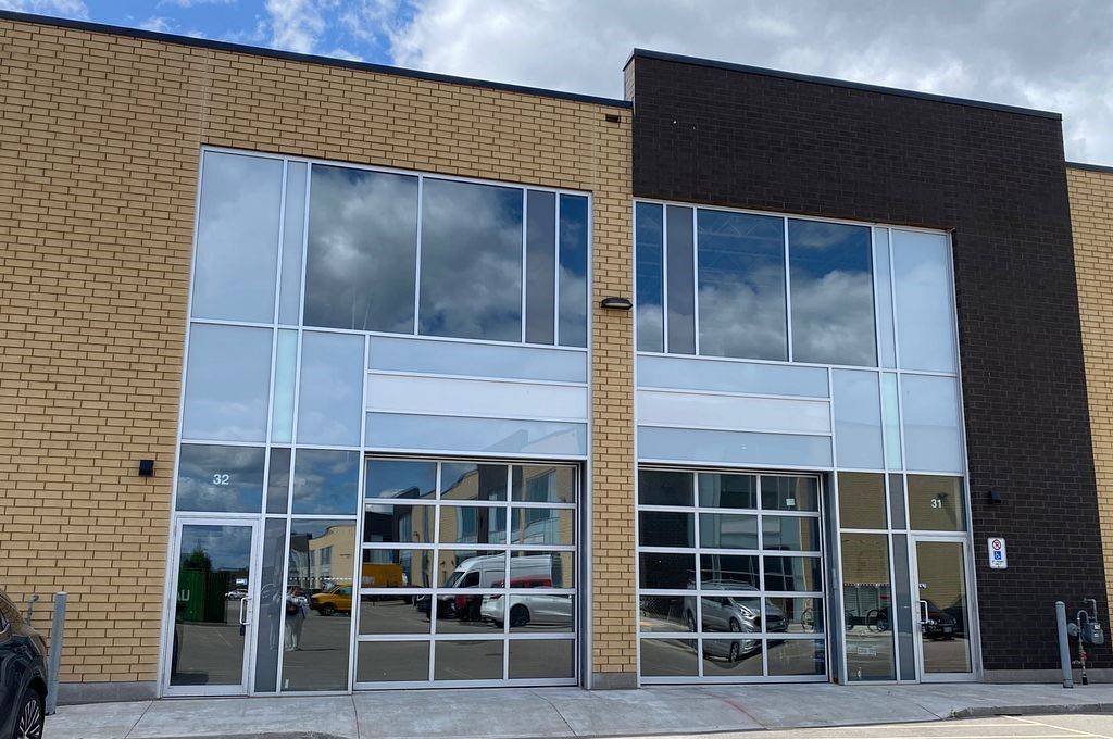 1156 KING RD #32, Burlington, ON L7T 4A8