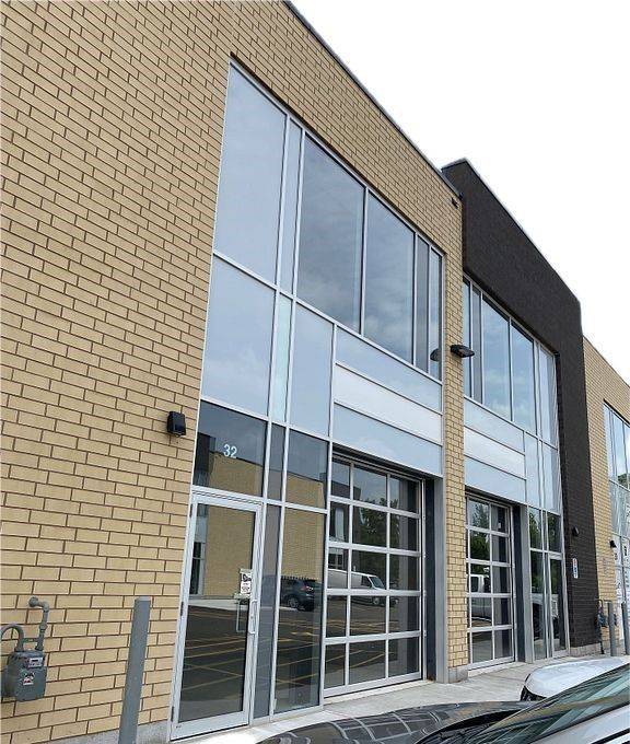 1156 KING RD #32, Burlington, ON L7T 4A8