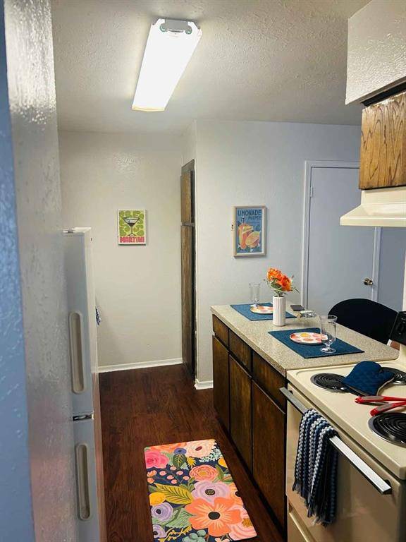 2957 PARK SQUARE Drive #14-203, Irving, TX 75060