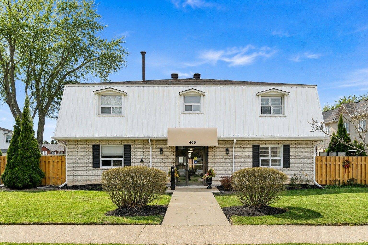 469 Claridge RD #6, Burlington, ON L7N 2S1