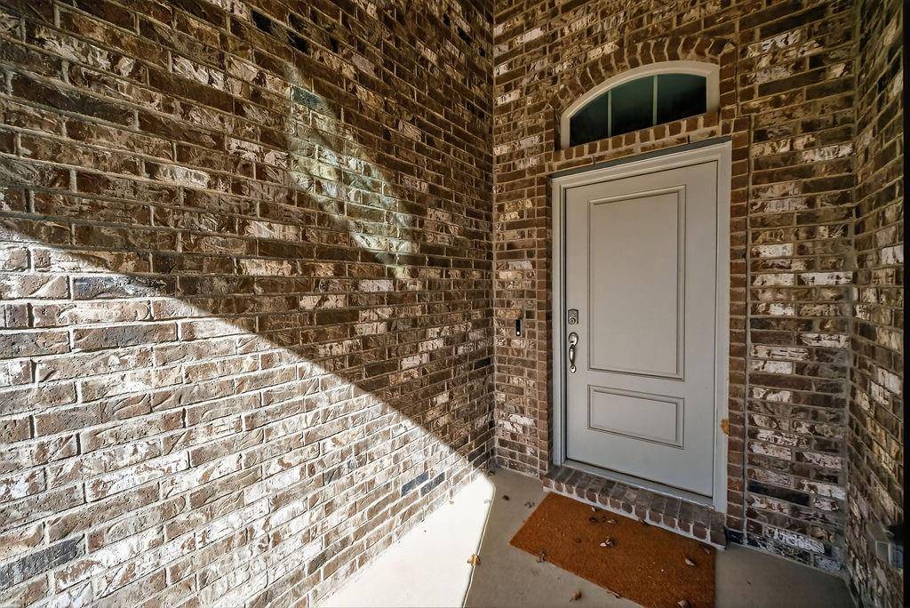 10601 Autumn Leaves Lane, Aubrey, TX 76227