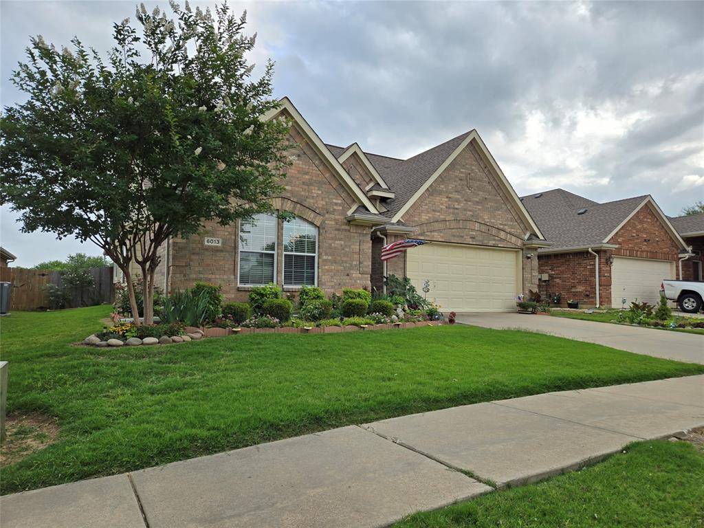 6013 Meadowglen Drive, Denton, TX 76226