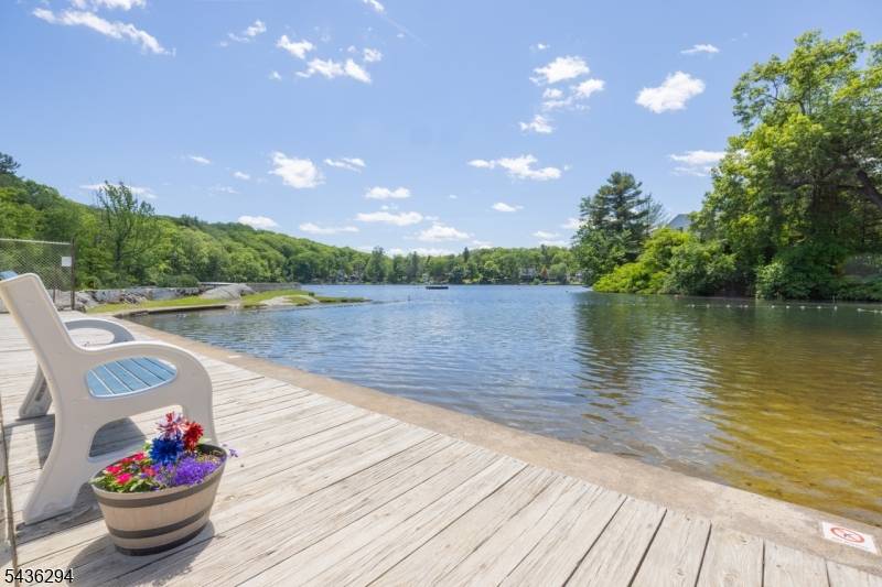 39 Broadway, West Milford Twp., NJ 07480