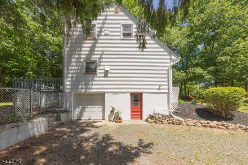 39 Broadway, West Milford Twp., NJ 07480