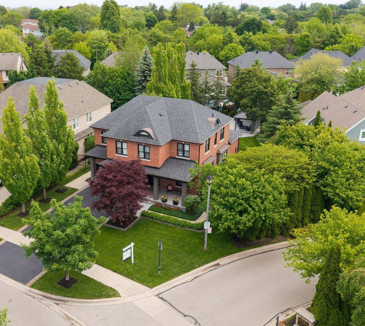 785 Canyon ST, Mississauga, ON L5H 4M3