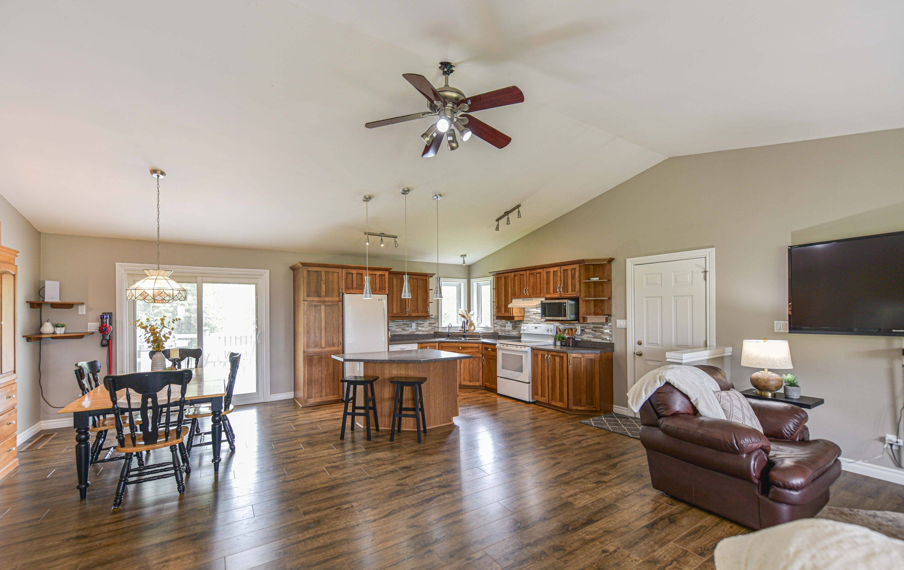 3516 Kirkfield RD, Kawartha Lakes, ON L0K 1W0