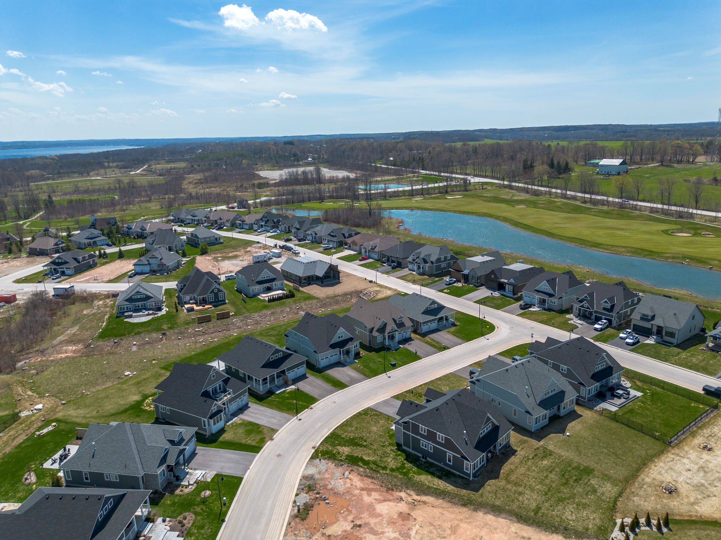 103 Laurens LN, Georgian Bluffs, ON N0H 1S0