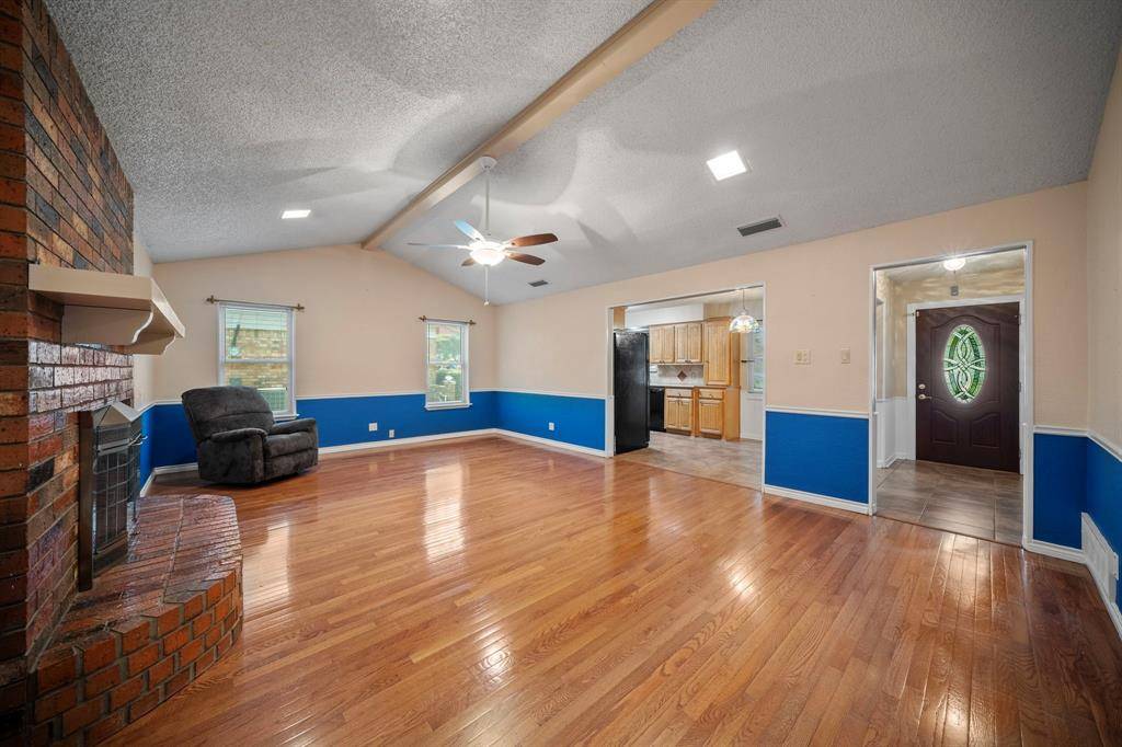 214 Northgate Drive, Waxahachie, TX 75165