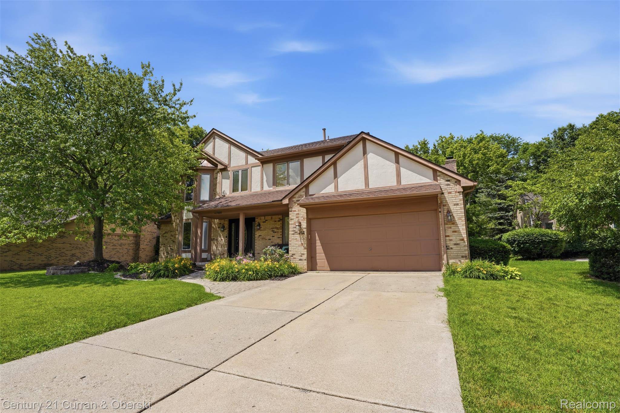 47008 Cider Mill DR, Novi, MI 48374