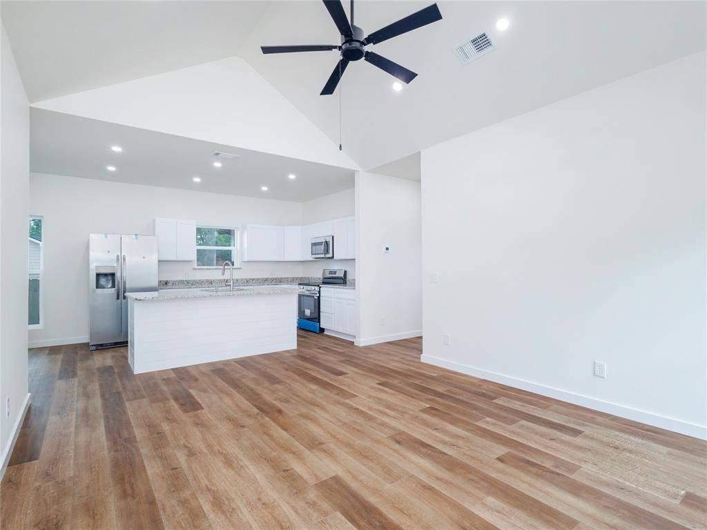 2904 Avenue D, Brownwood, TX 76801