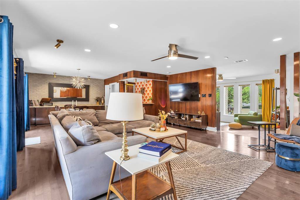 9744 Wisterwood Drive, Dallas, TX 75238