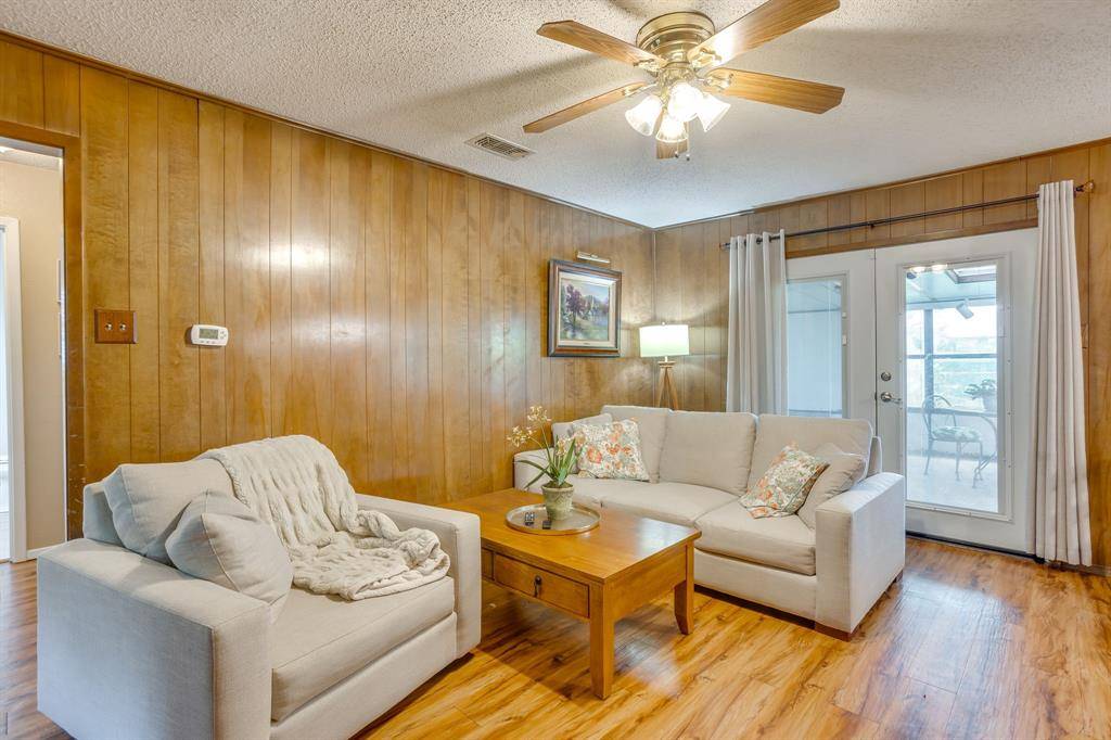 241 Suzanne Terrace, Burleson, TX 76028