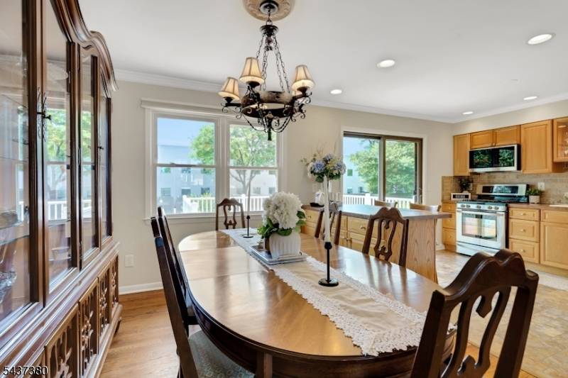 11 Monnett St, Little Ferry Boro, NJ 07643