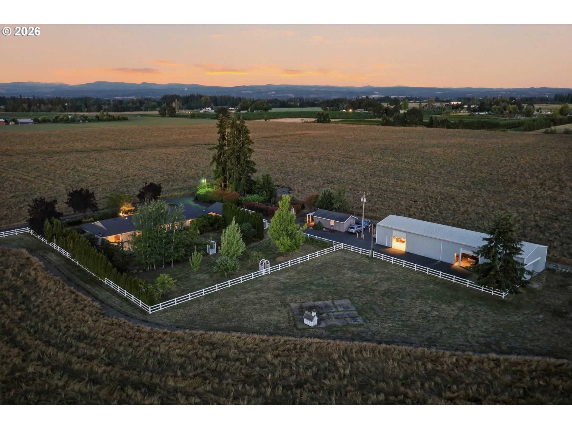6090 Hwy 211, Hubbard, OR 97032