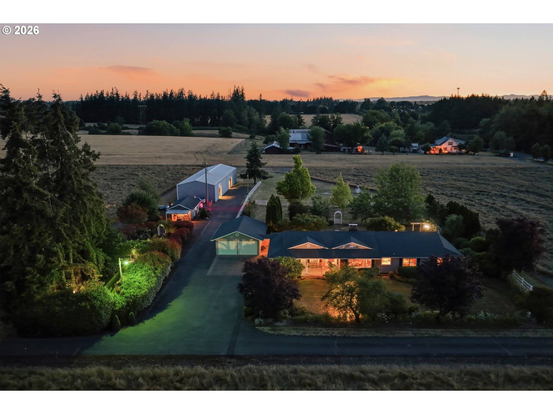 6090 Hwy 211, Hubbard, OR 97032