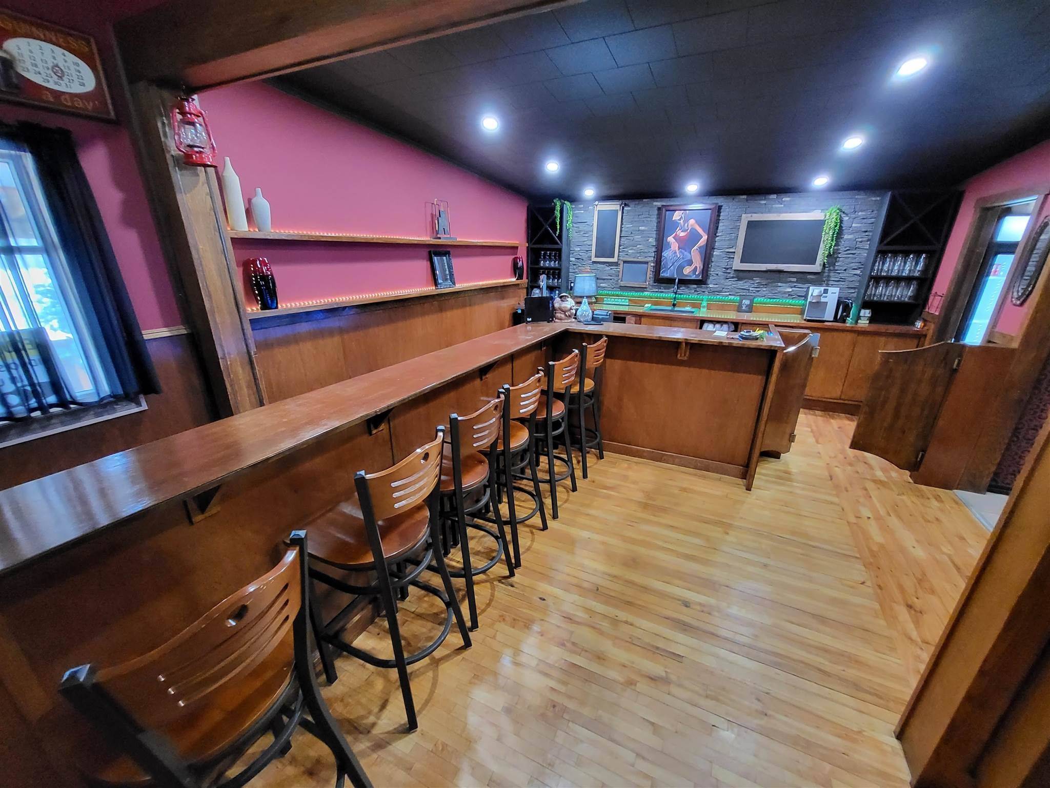 100+102+104 Third AVE, Greenstone, ON P0T 1M0