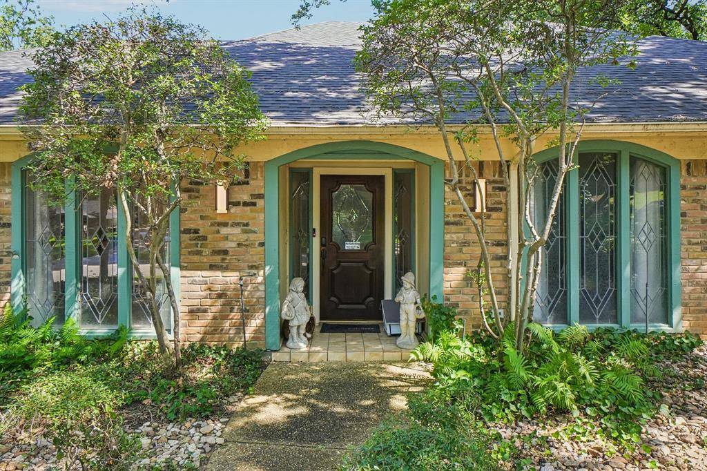 6102 Waterview Drive, Arlington, TX 76016
