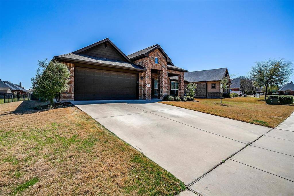1023 Saint Andrews Drive, Burleson, TX 76028